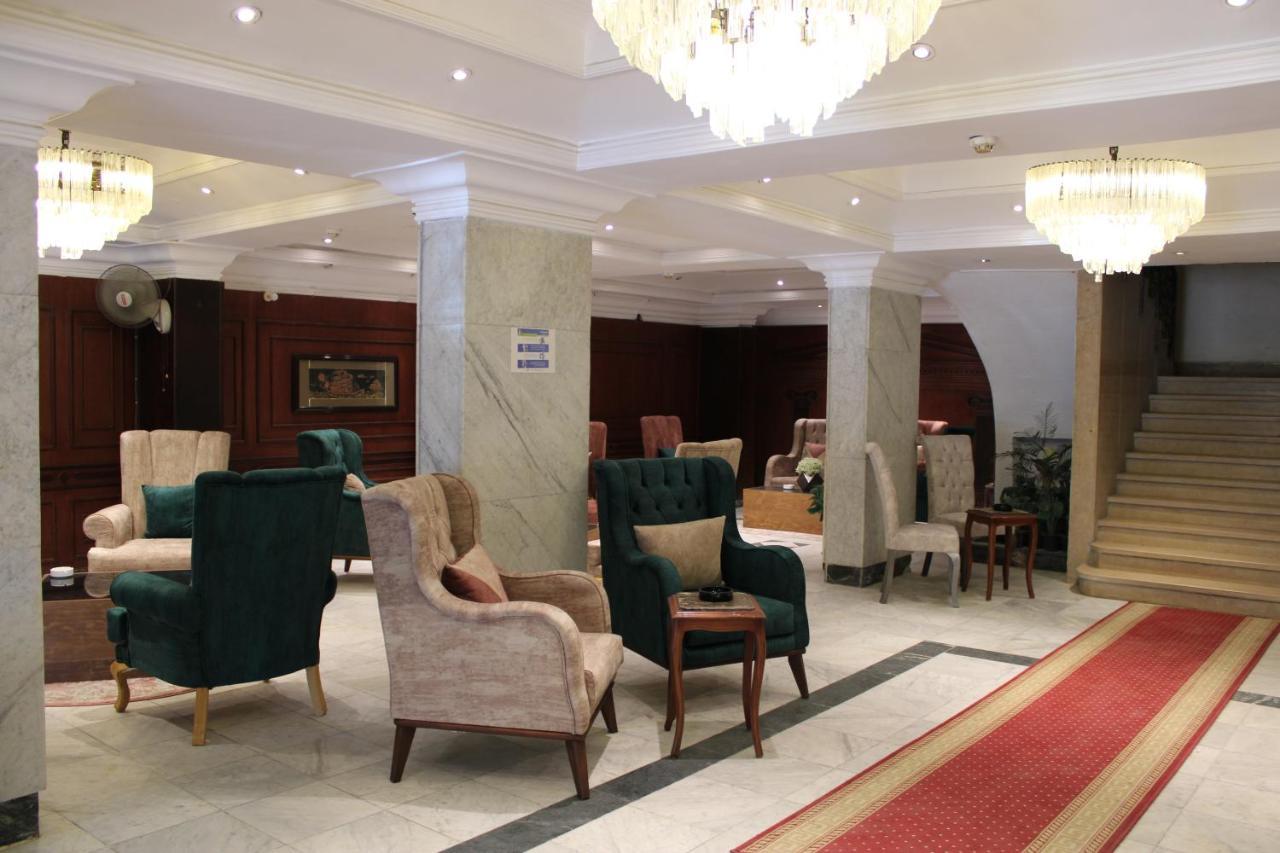 Maxim Hotel *